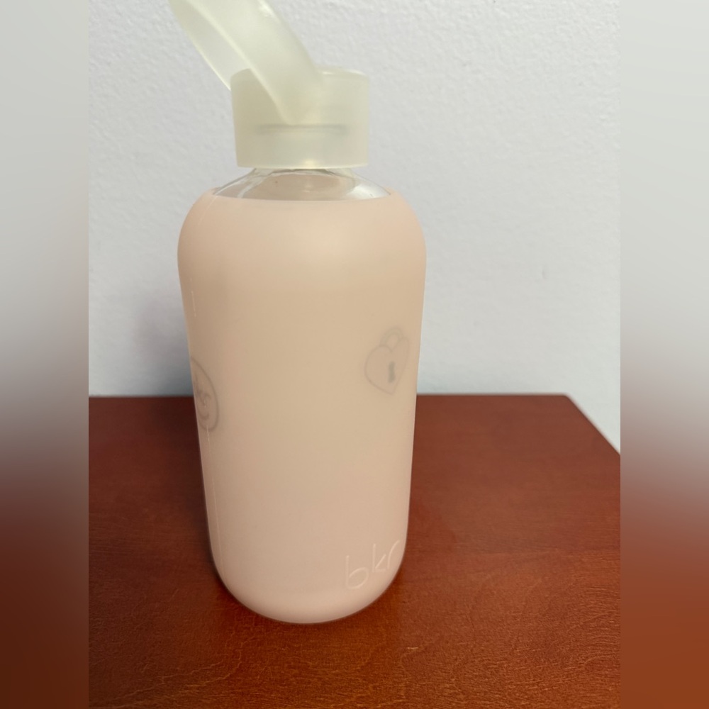 Bkr little smooth Paris water bottle.